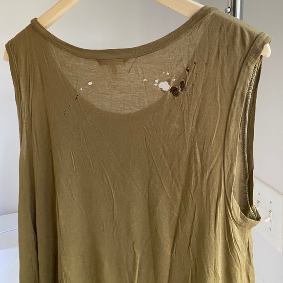 CLU TANK W/ HOLES - Picture 3 of 5